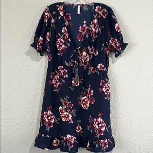 Floral Navy Dress Xhilaration size medium. NWOT